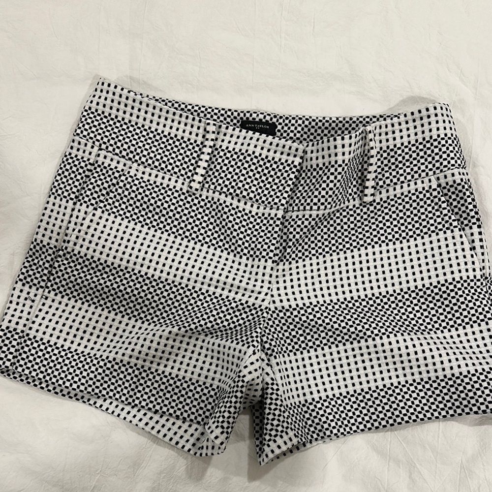 Ann Taylor Black and White Patterned Women's Shorts